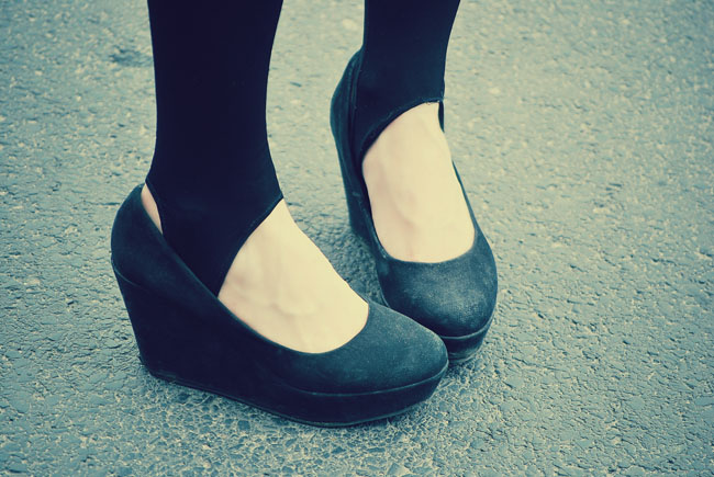 Czarne buty na koturnie Czarne buty na koturnie