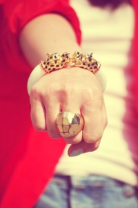Złoty pierścionek H&M