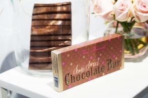 semi sweet choccolate bar too faced