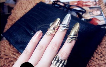 metalowe nakładki na paznokcie pierścionki