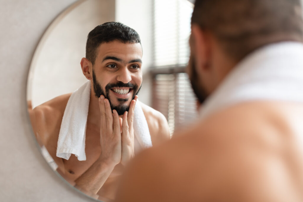 jak dbać o brodę latem